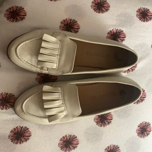 White flats in great condition